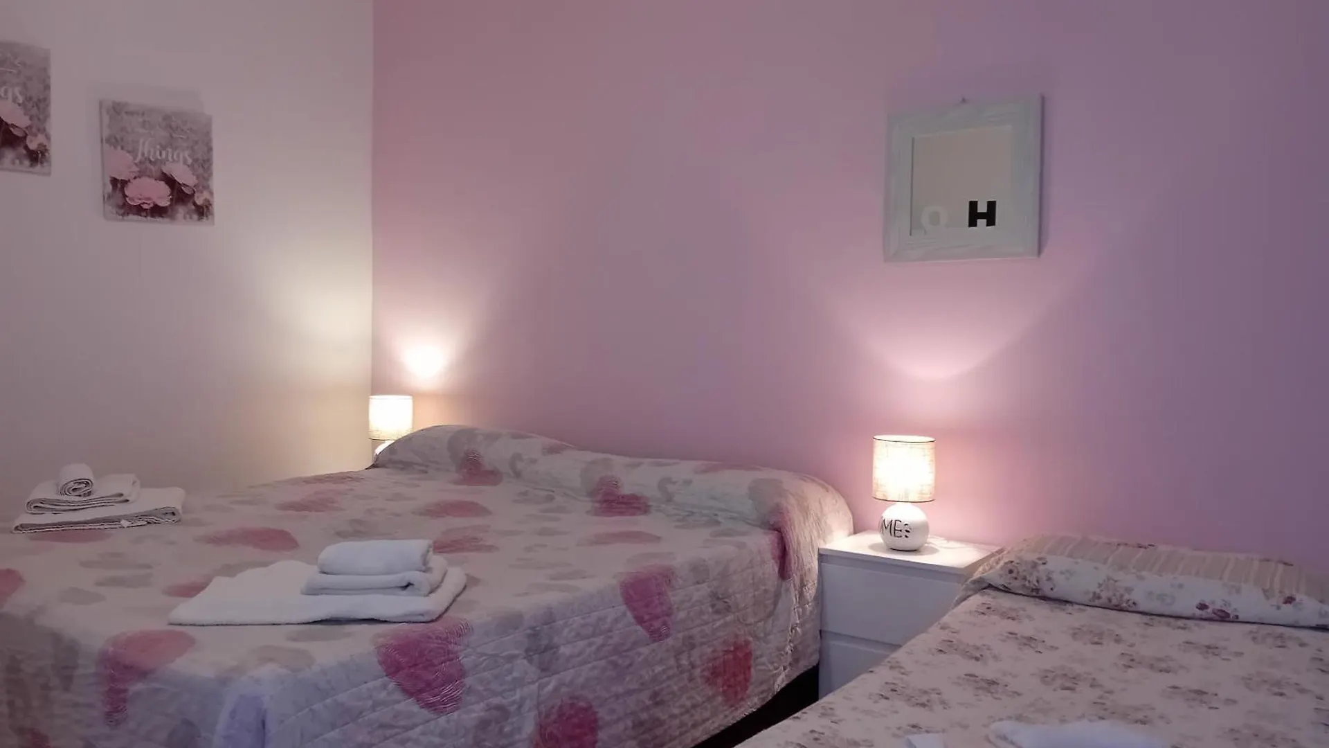 Garda City Home Family Apartments