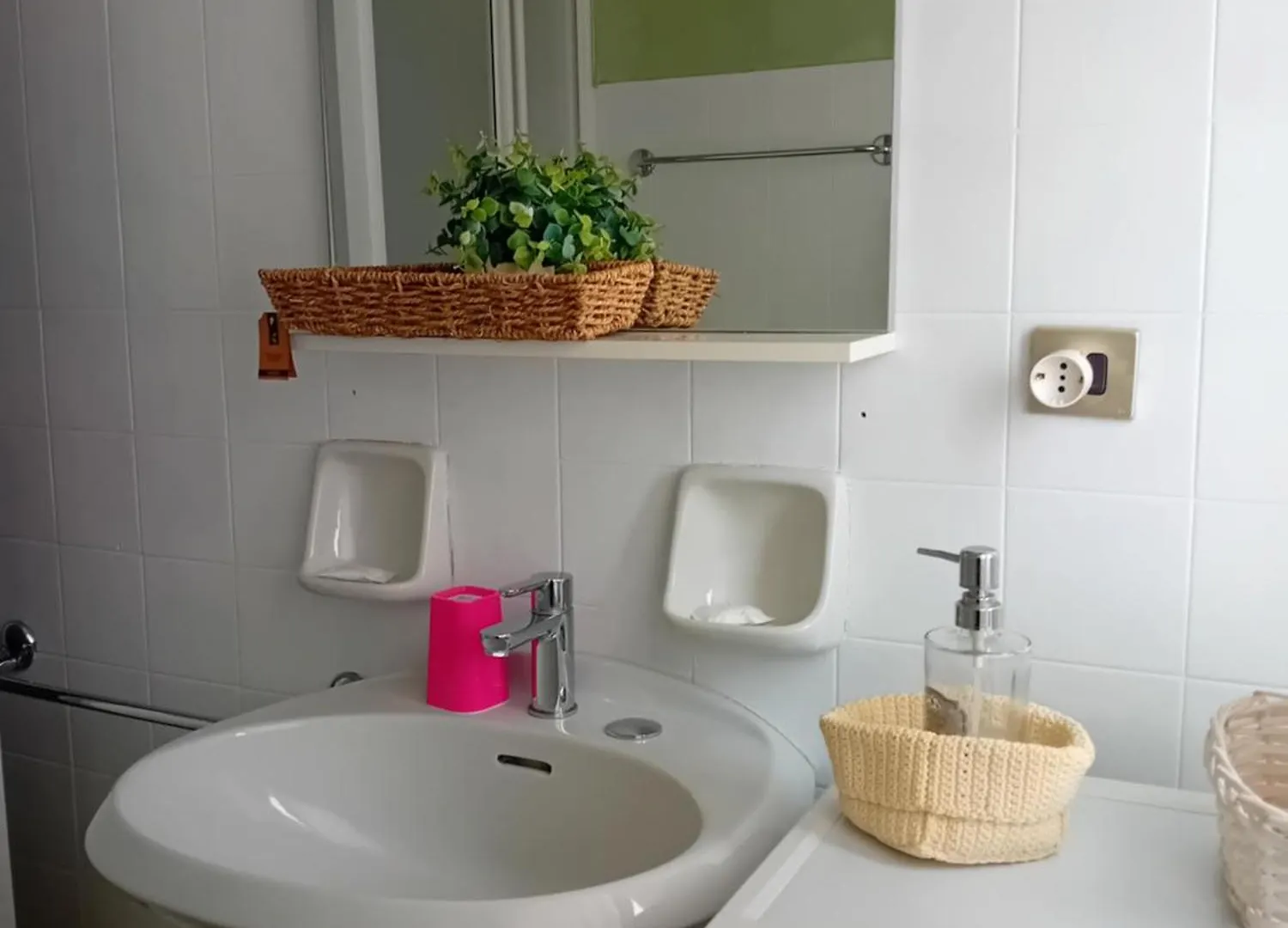 Garda City Home Family Apartments