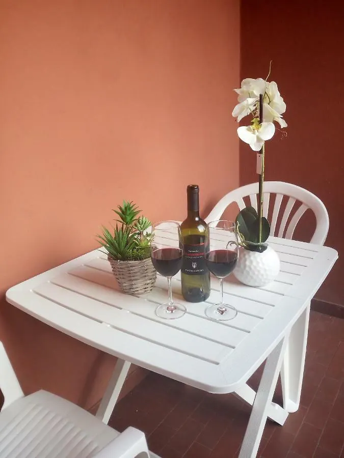 Garda City Home Family Apartments